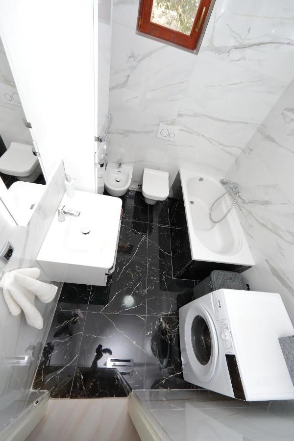 Apartment Lucijan Бибине Екстериор снимка