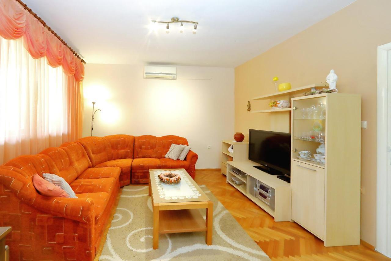 Apartment Lucijan Бибине Екстериор снимка