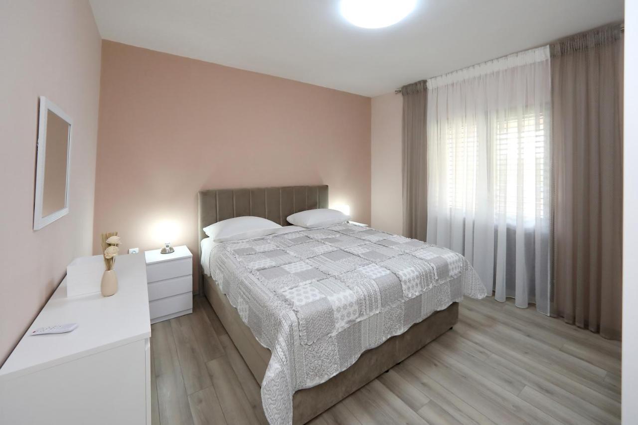 Apartment Lucijan Бибине Екстериор снимка