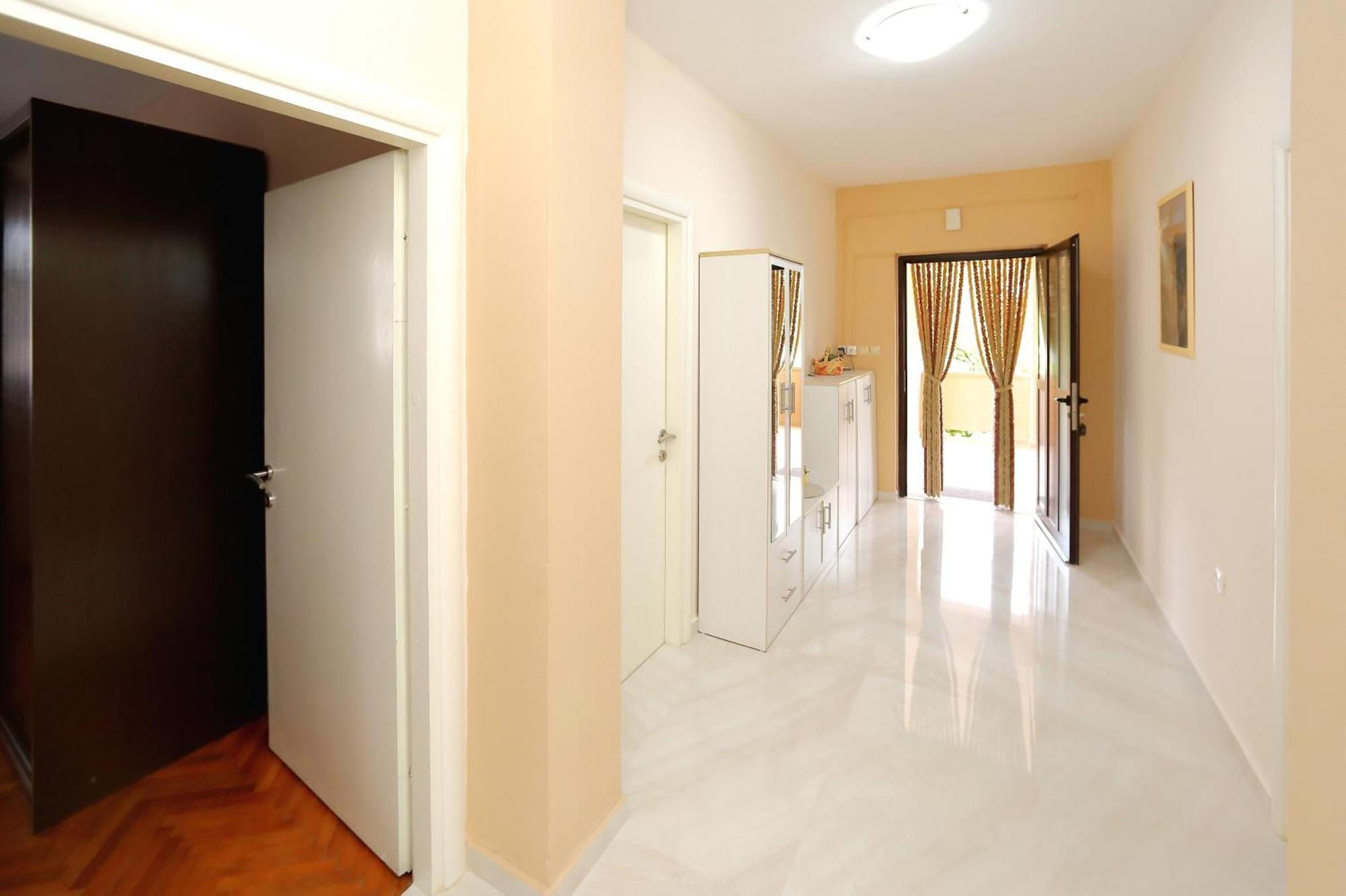 Apartment Lucijan Бибине Стая снимка