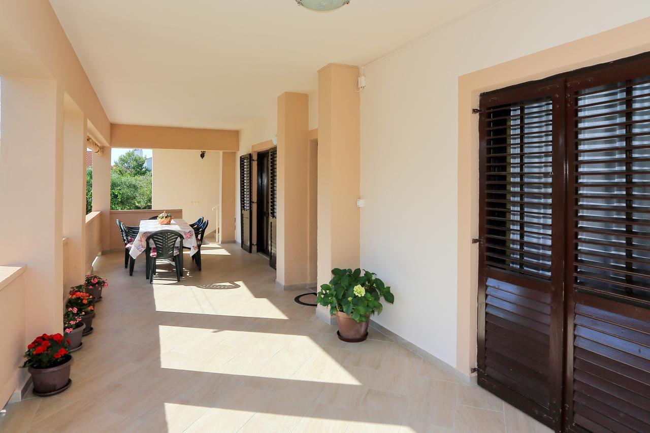 Apartment Lucijan Бибине Екстериор снимка